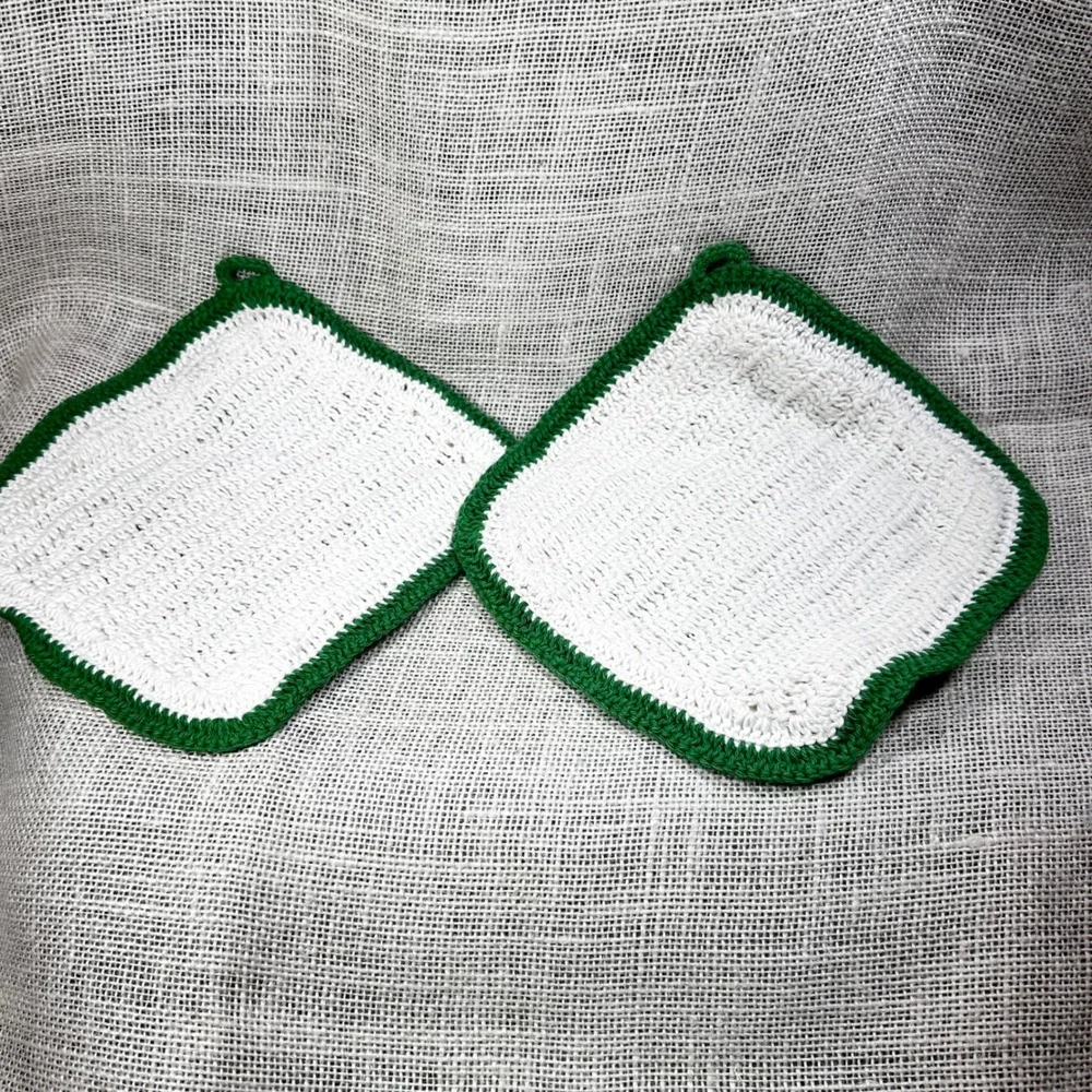 Vintage Handmade Crochet Rose Potholders Set of 2 Pink Green White Cottagecore